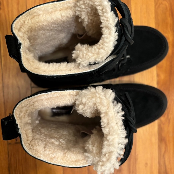 NWT Manitobah Waterproof Lined Boot - Picture 3 of 7